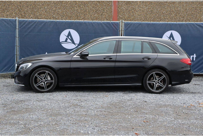 Mercedes-Benz C-Klasse 180 D - Mobil sedan: gambar 2 Mercedes-Benz C-Klasse 180 D - Mobil sedan: gambar 2