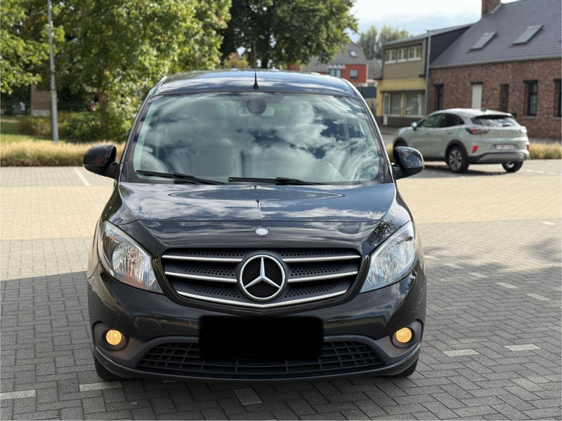 Mercedes-Benz Citan 111 CDI - Mobil sedan: gambar 5 Mercedes-Benz Citan 111 CDI - Mobil sedan: gambar 5