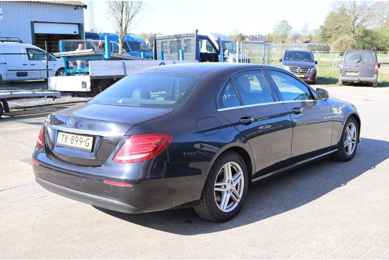 Mercedes-Benz E-Klasse 200 D - Mobil sedan: gambar 5 Mercedes-Benz E-Klasse 200 D - Mobil sedan: gambar 5