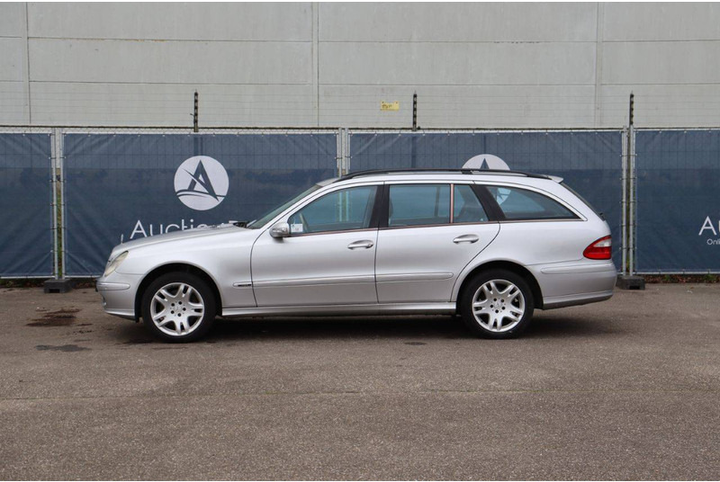 Mercedes-Benz E-Klasse E500 4-MATIC - Mobil: gambar 2 Mercedes-Benz E-Klasse E500 4-MATIC - Mobil: gambar 2