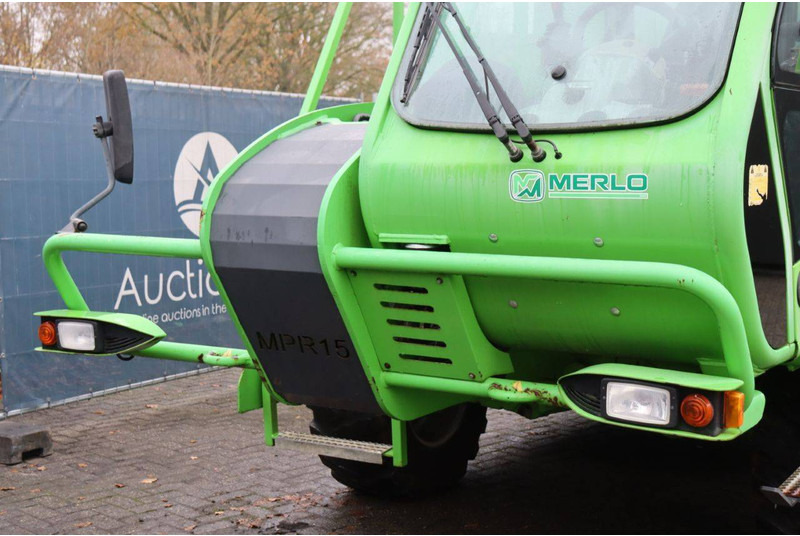 Platform udara yang dipasang di truk Merlo MPR 15: gambar 9 Platform udara yang dipasang di truk Merlo MPR 15: gambar 9