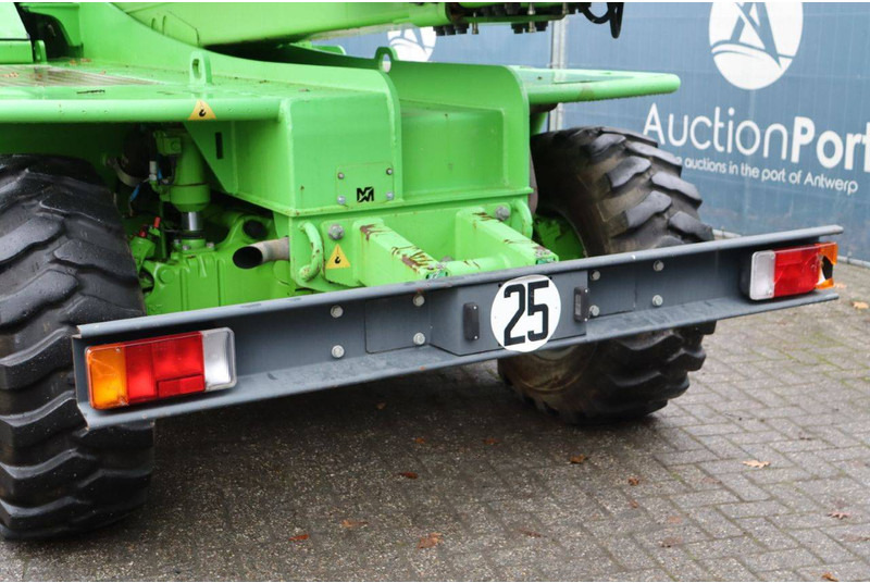 Platform udara yang dipasang di truk Merlo MPR 15: gambar 15 Platform udara yang dipasang di truk Merlo MPR 15: gambar 15