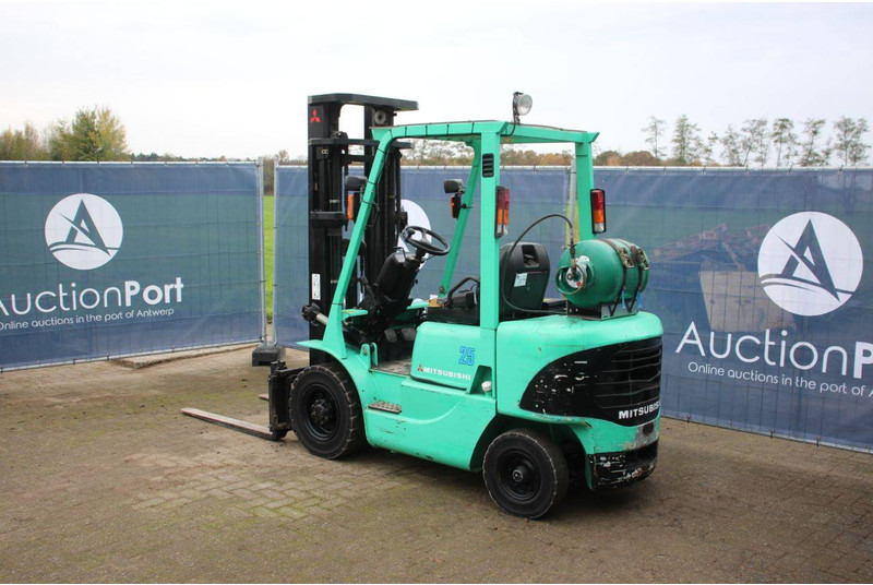 Mitsubishi 25 - Forklift LPG: gambar 3 Mitsubishi 25 - Forklift LPG: gambar 3
