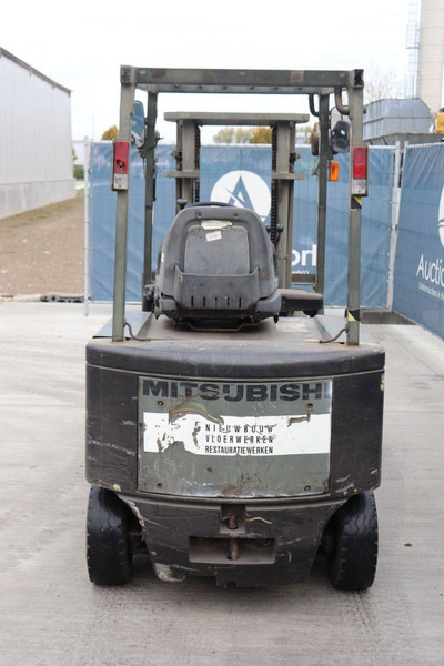 Mitsubishi FB20 - Forklift listrik: gambar 5 Mitsubishi FB20 - Forklift listrik: gambar 5