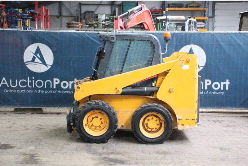 Mustang R135 - Wheel loader: gambar 2 Mustang R135 - Wheel loader: gambar 2