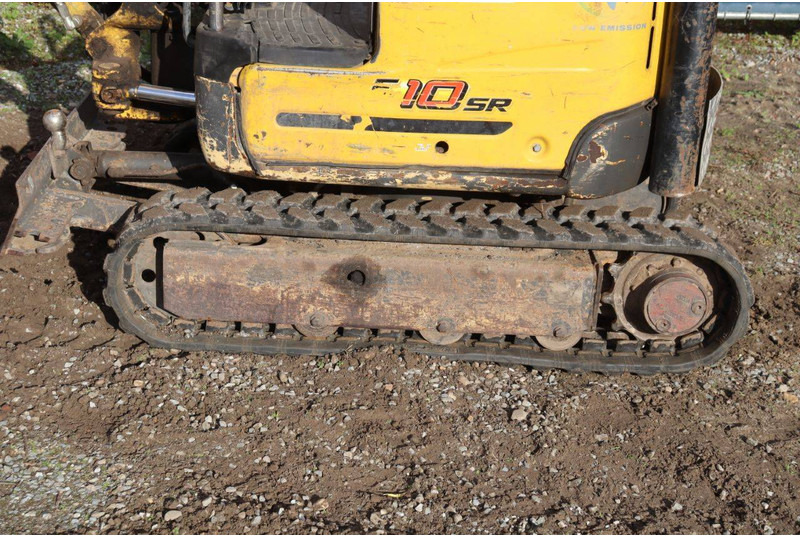 Ekskavator mini New Holland E10SR: gambar 20 Ekskavator mini New Holland E10SR: gambar 20