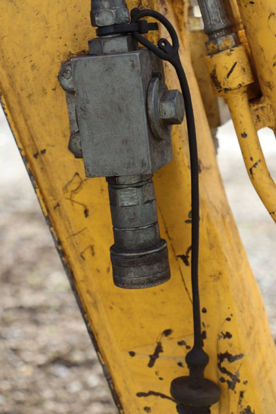 Ekskavator mini New Holland E10SR: gambar 13 Ekskavator mini New Holland E10SR: gambar 13