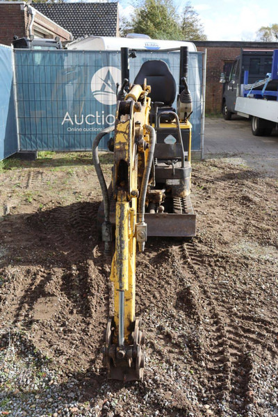 Ekskavator mini New Holland E10SR: gambar 8 Ekskavator mini New Holland E10SR: gambar 8