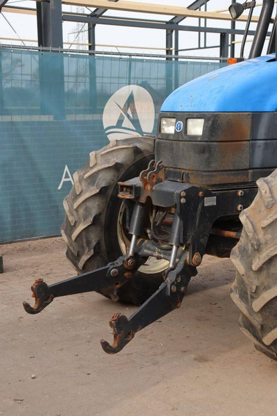 Traktor New Holland TS100: gambar 9