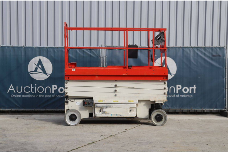 OSHKOSH 3246 ES - Scissor lifts: gambar 2 OSHKOSH 3246 ES - Scissor lifts: gambar 2