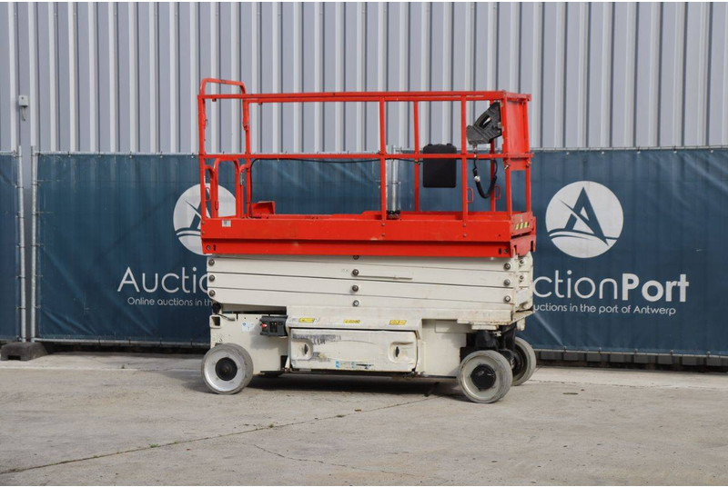 OSHKOSH 3246 ES - Scissor lifts: gambar 3 OSHKOSH 3246 ES - Scissor lifts: gambar 3