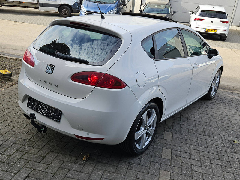 SEAT Leon 1.4 TSI - Mobil sedan: gambar 3 SEAT Leon 1.4 TSI - Mobil sedan: gambar 3