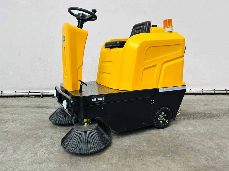 SW80 - Penyapu jalan: gambar 2 SW80 - Penyapu jalan: gambar 2