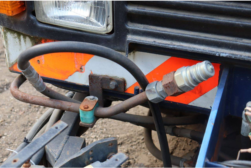 Penyapu jalan Schmidt SK152S: gambar 14 Penyapu jalan Schmidt SK152S: gambar 14