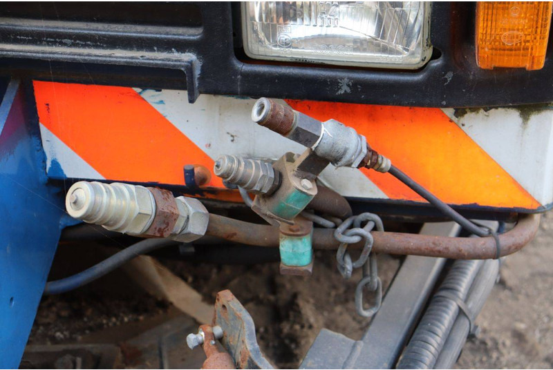 Penyapu jalan Schmidt SK152S: gambar 13 Penyapu jalan Schmidt SK152S: gambar 13