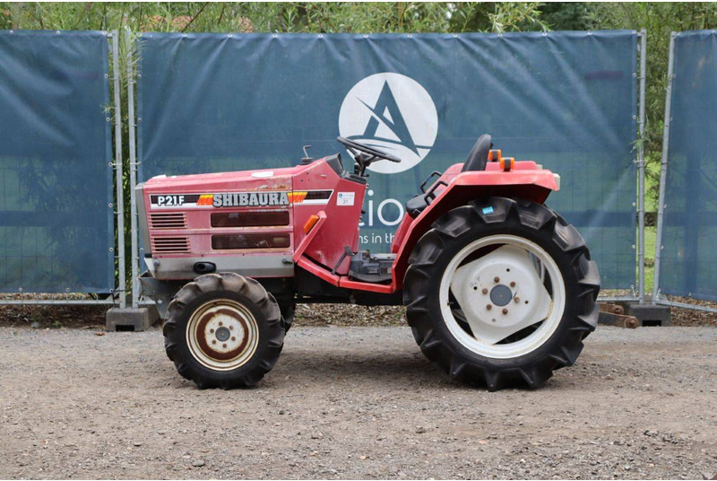 Shibaura P21F - Traktor: gambar 2 Shibaura P21F - Traktor: gambar 2