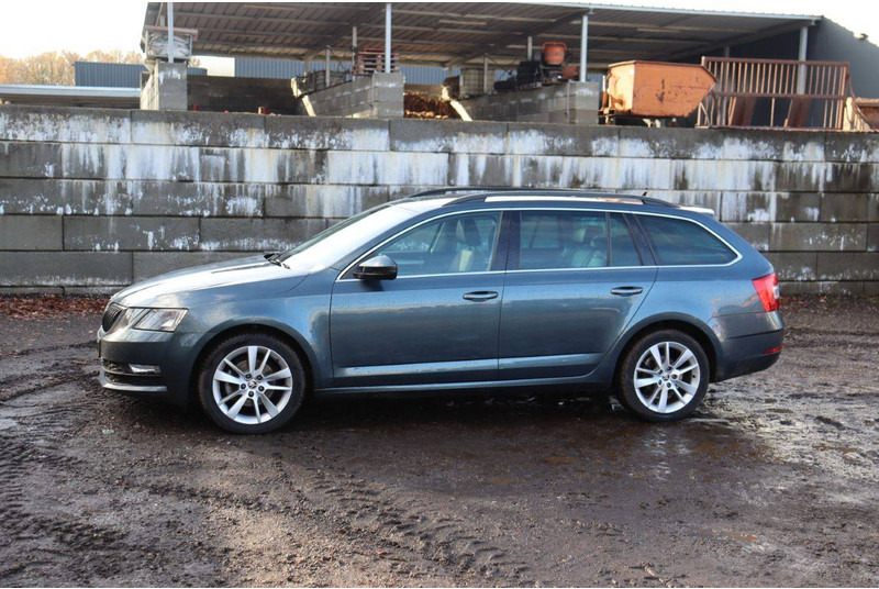 Škoda Octavia - Mobil: gambar 1 Škoda Octavia - Mobil: gambar 1