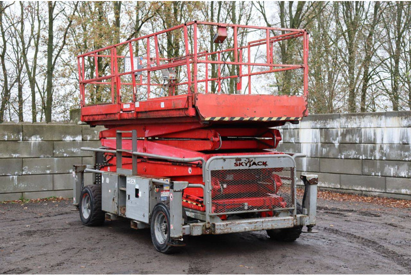 Skyjack SJ 9250 - Scissor lifts: gambar 4 Skyjack SJ 9250 - Scissor lifts: gambar 4