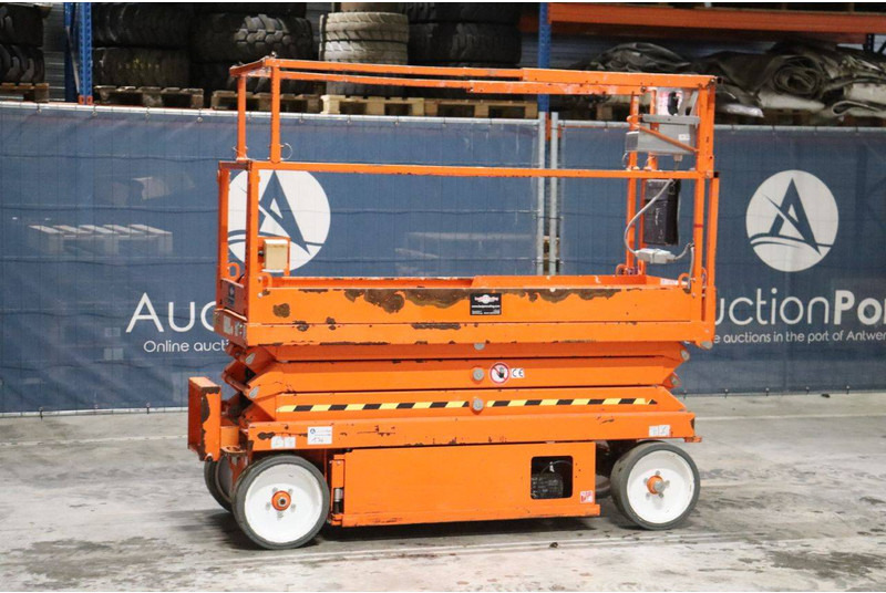 Skyjack SJ3220 - Scissor lifts: gambar 1 Skyjack SJ3220 - Scissor lifts: gambar 1