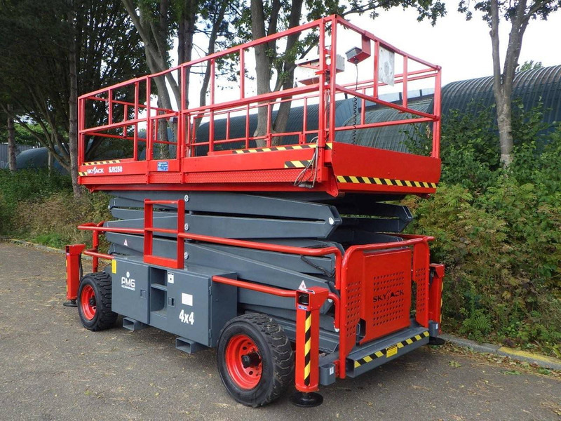 Skyjack SJ9250 - Scissor lifts: gambar 2 Skyjack SJ9250 - Scissor lifts: gambar 2