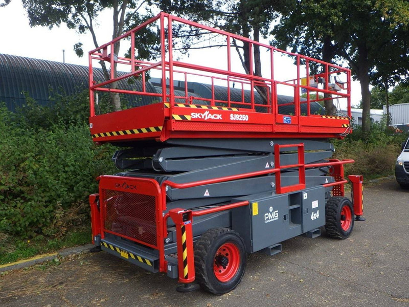 Skyjack SJ9250 - Scissor lifts: gambar 3 Skyjack SJ9250 - Scissor lifts: gambar 3