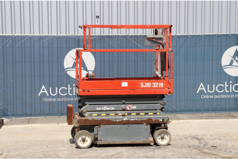 Skyjack SJIII 3219 - Scissor lifts: gambar 1 Skyjack SJIII 3219 - Scissor lifts: gambar 1