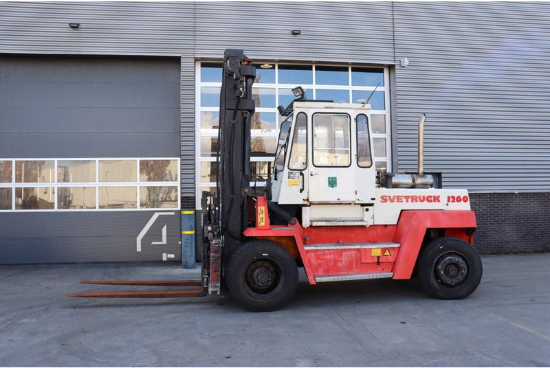 Svetruck 1260-30 - Penanganan kontainer: gambar 1 Svetruck 1260-30 - Penanganan kontainer: gambar 1