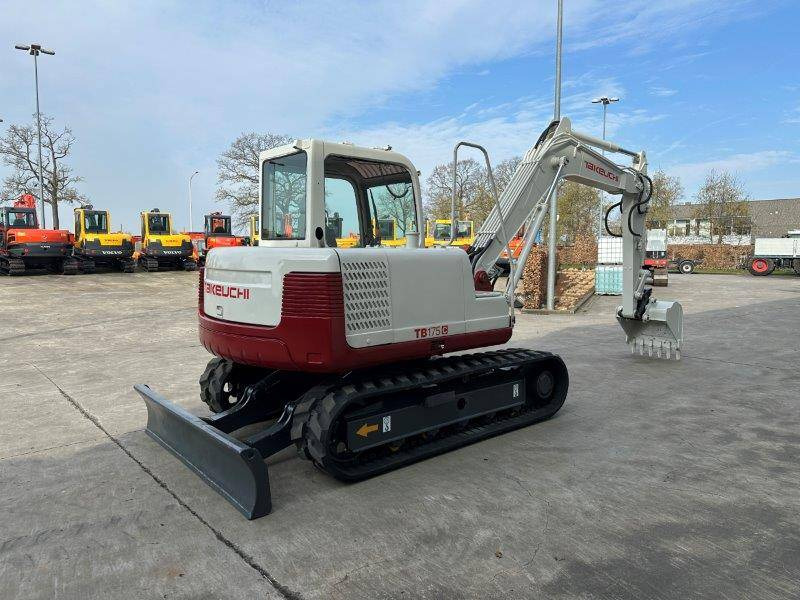 Takeuchi TB175C - Ekskavator perayap: gambar 4 Takeuchi TB175C - Ekskavator perayap: gambar 4