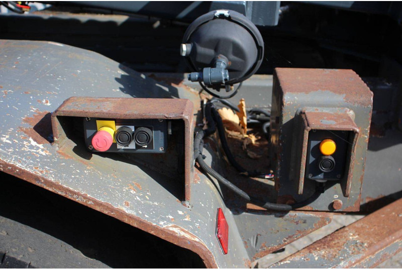 Traktor terminal Terberg YT222: gambar 13