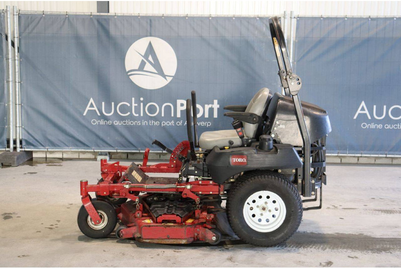 Toro Z Master Professional 7000 series - Mesin pemotong rumput: gambar 2 Toro Z Master Professional 7000 series - Mesin pemotong rumput: gambar 2
