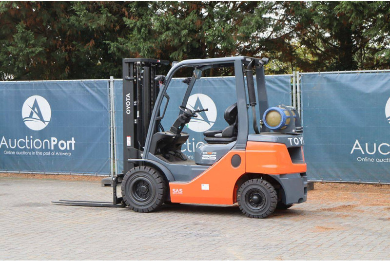 Toyota 02-8FGF25 - Forklift LPG: gambar 3 Toyota 02-8FGF25 - Forklift LPG: gambar 3