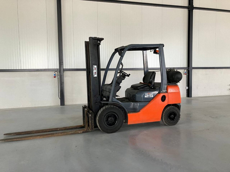 Toyota 02-8FGF25 - Forklift LPG: gambar 4 Toyota 02-8FGF25 - Forklift LPG: gambar 4