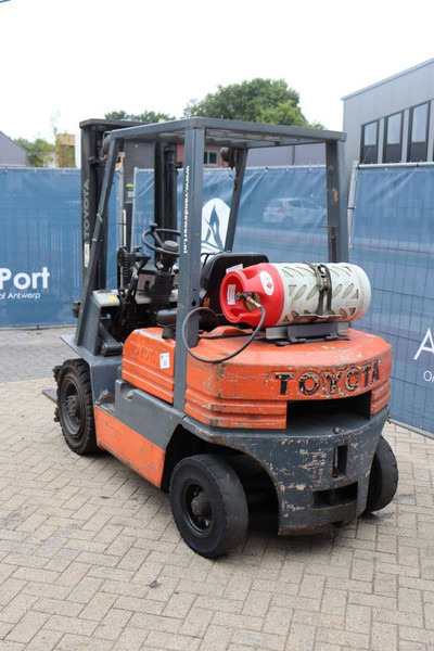 Toyota 42 5FG20 - Forklift LPG: gambar 4 Toyota 42 5FG20 - Forklift LPG: gambar 4