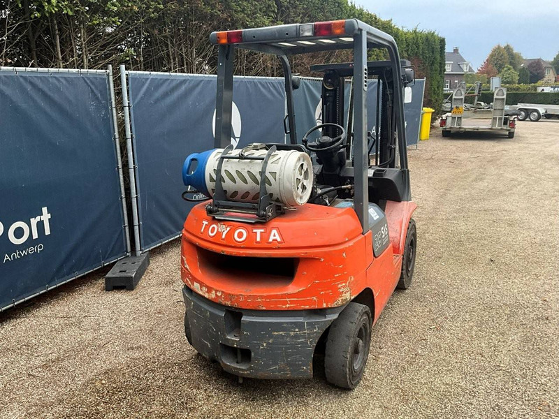 Toyota 42-7FGF25 - Forklift LPG: gambar 4 Toyota 42-7FGF25 - Forklift LPG: gambar 4