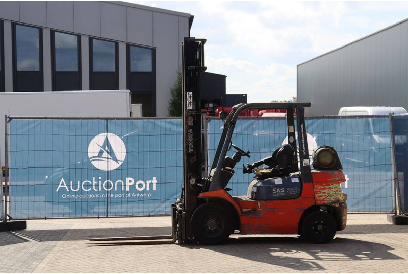 Toyota 42-7FGF25 - Forklift LPG: gambar 1 Toyota 42-7FGF25 - Forklift LPG: gambar 1