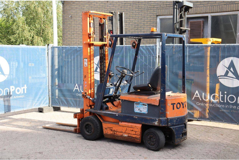 Toyota 4FB20 - Forklift listrik: gambar 3 Toyota 4FB20 - Forklift listrik: gambar 3