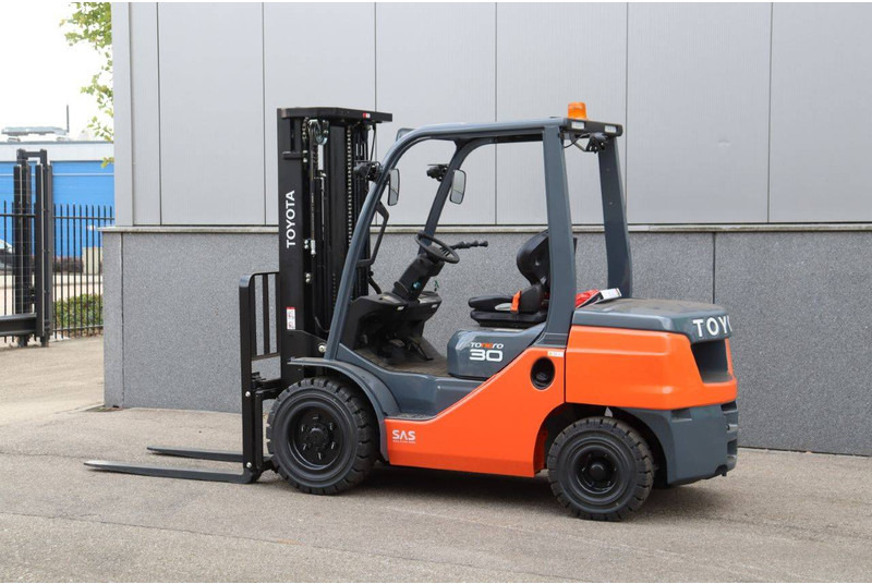 Toyota 52-8FDF30 - Forklift diesel: gambar 5 Toyota 52-8FDF30 - Forklift diesel: gambar 5