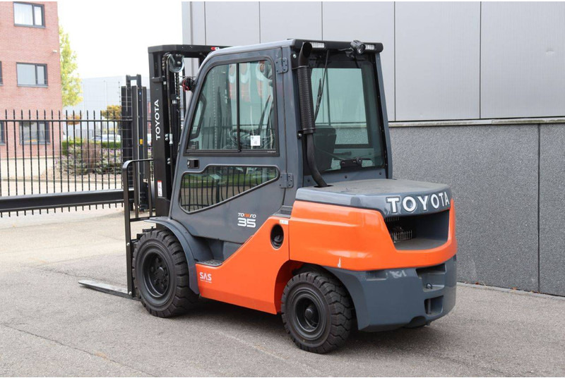 Toyota 52-8FDJF35 - Forklift diesel: gambar 4 Toyota 52-8FDJF35 - Forklift diesel: gambar 4