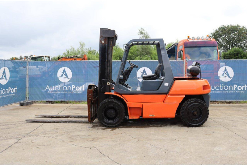 Toyota 5FG60 - Forklift LPG: gambar 2 Toyota 5FG60 - Forklift LPG: gambar 2