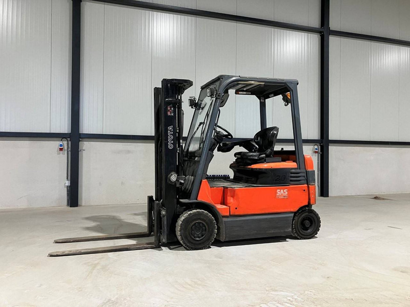 Toyota 7FBMF20 - Forklift listrik: gambar 1 Toyota 7FBMF20 - Forklift listrik: gambar 1