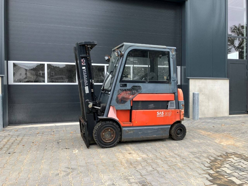 Toyota 7FBMF30 - Forklift listrik: gambar 1 Toyota 7FBMF30 - Forklift listrik: gambar 1
