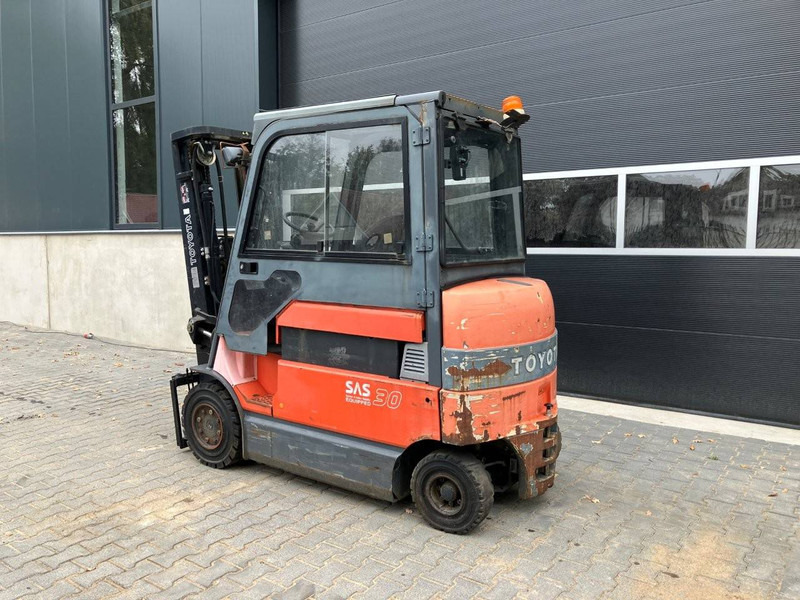 Toyota 7FBMF30 - Forklift listrik: gambar 3 Toyota 7FBMF30 - Forklift listrik: gambar 3