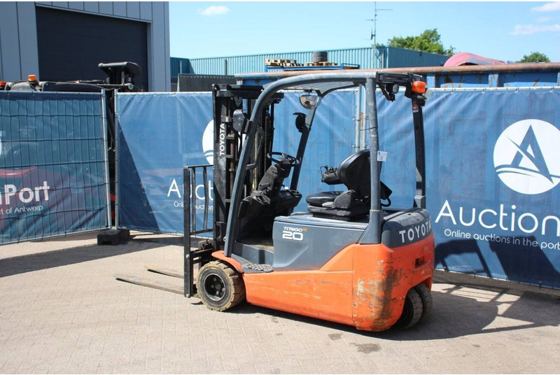 Toyota 8FBE20T - Forklift listrik: gambar 3 Toyota 8FBE20T - Forklift listrik: gambar 3