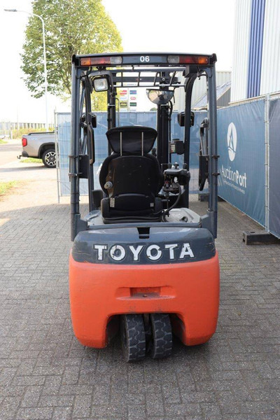 Toyota 8FBET16 - Forklift listrik: gambar 5 Toyota 8FBET16 - Forklift listrik: gambar 5