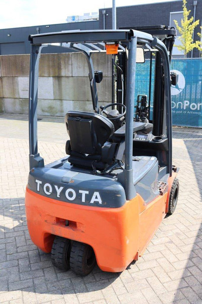 Toyota 8FBET18 - Forklift listrik: gambar 5 Toyota 8FBET18 - Forklift listrik: gambar 5