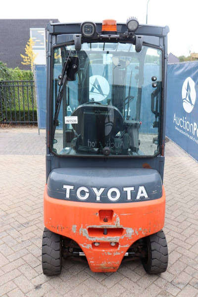 Toyota 8FBM20T - Forklift listrik: gambar 5 Toyota 8FBM20T - Forklift listrik: gambar 5