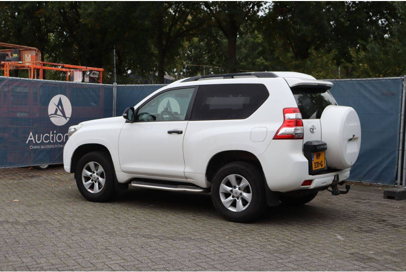 Toyota Land Cruiser - Mobil sedan: gambar 3 Toyota Land Cruiser - Mobil sedan: gambar 3