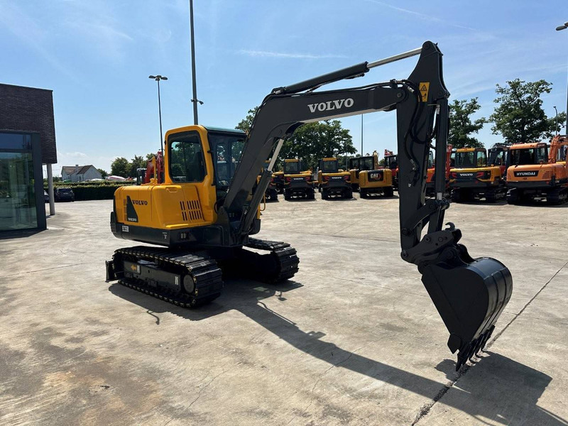 Volvo EC55B - Ekskavator perayap: gambar 3 Volvo EC55B - Ekskavator perayap: gambar 3