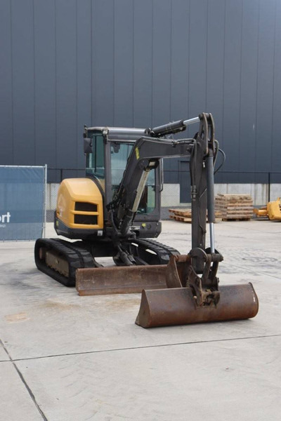 Ekskavator perayap Volvo ECR50D: gambar 7