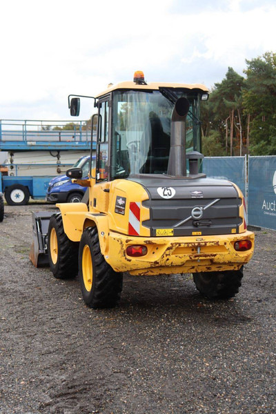 Volvo L30G - Wheel loader: gambar 4 Volvo L30G - Wheel loader: gambar 4